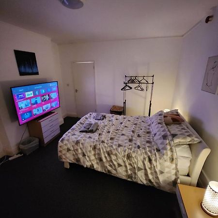 Nice Cosy Flat. Walking Distance To City Nottingham Bagian luar foto