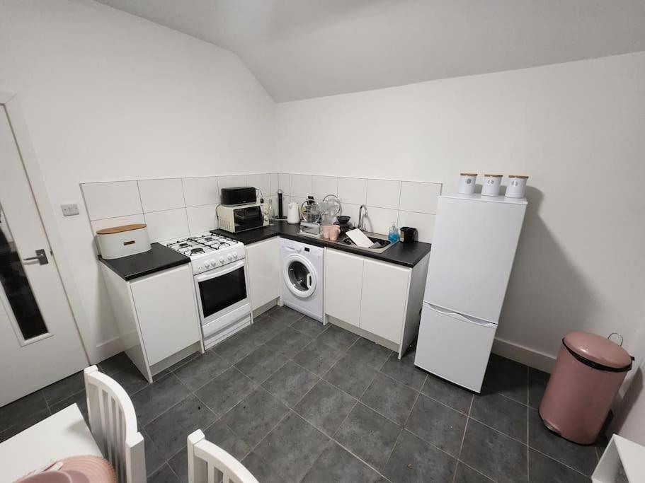 Nice Cosy Flat. Walking Distance To City Nottingham Bagian luar foto